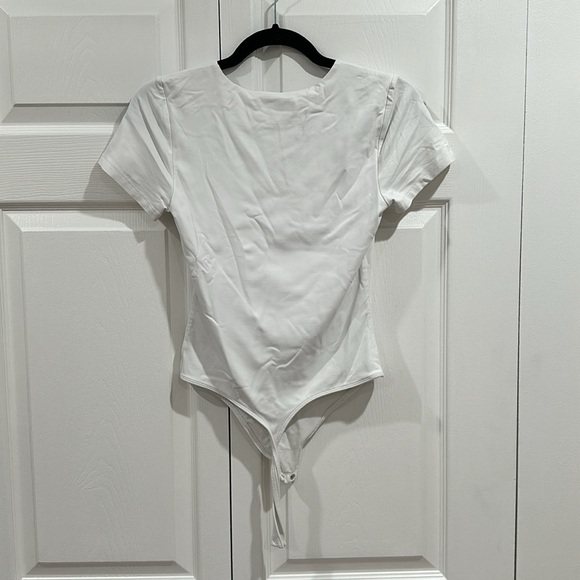 Babaton crew bodysuit - Picture 3 of 3